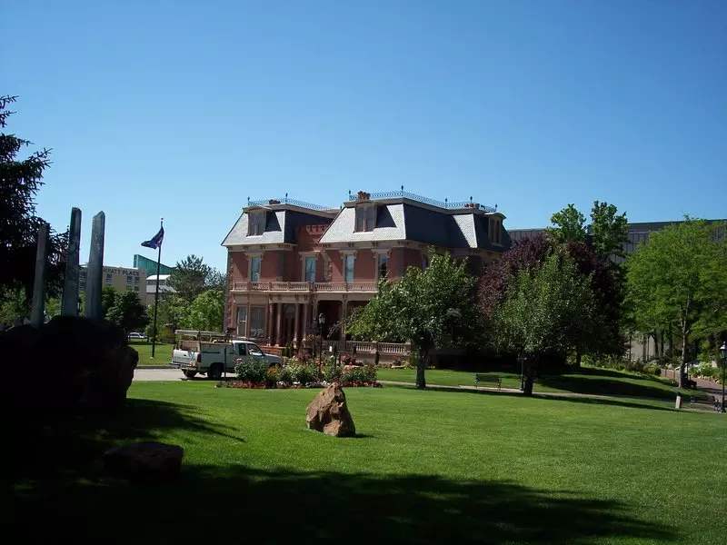 杨百翰大学